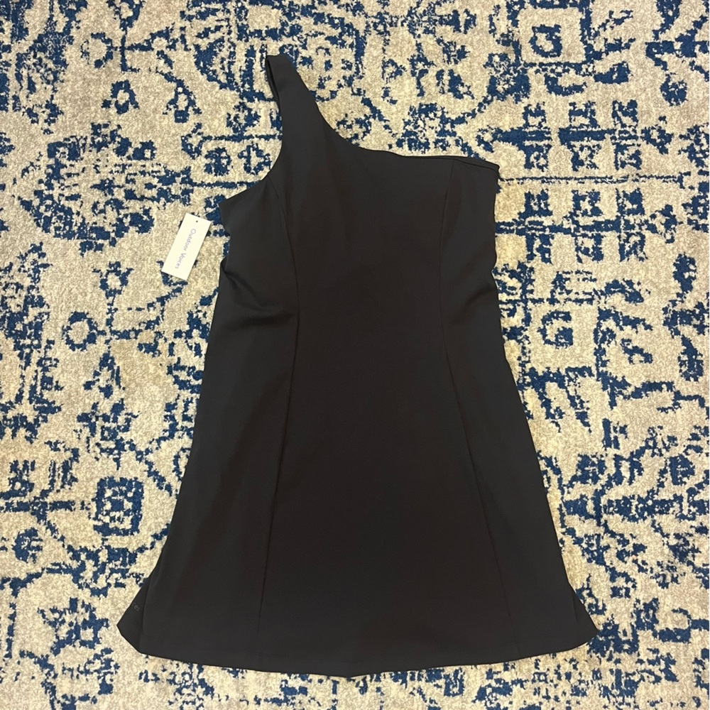 New Outdoor Voices Black One Shoulder Exercise Dress